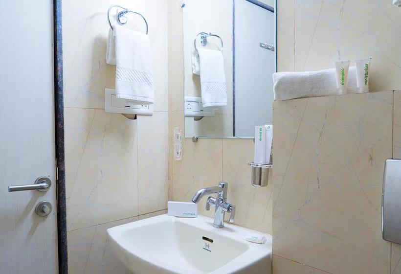 Bed and Breakfast Treebo Iris Suites 11