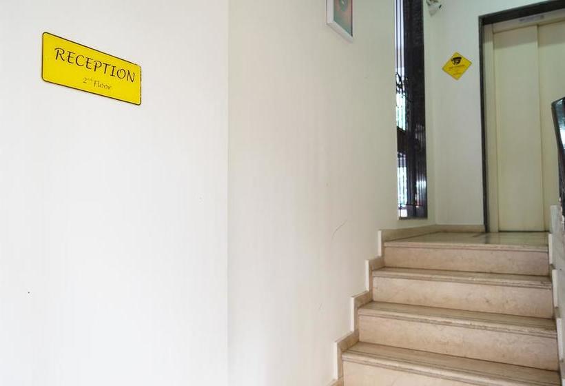 Bed and Breakfast Treebo Iris Suites 15