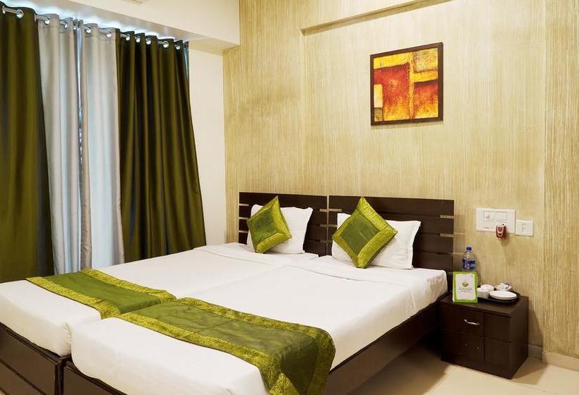 Bed and Breakfast Treebo Iris Suites 8