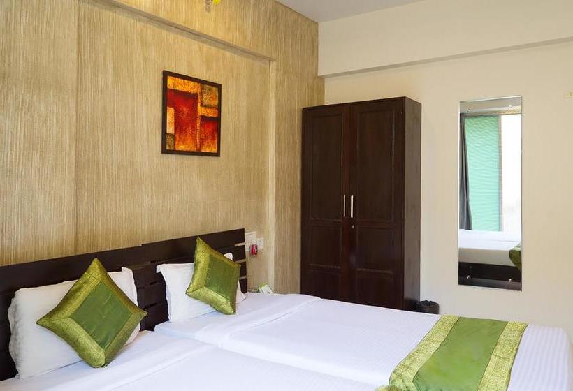 Bed and Breakfast Treebo Iris Suites 9