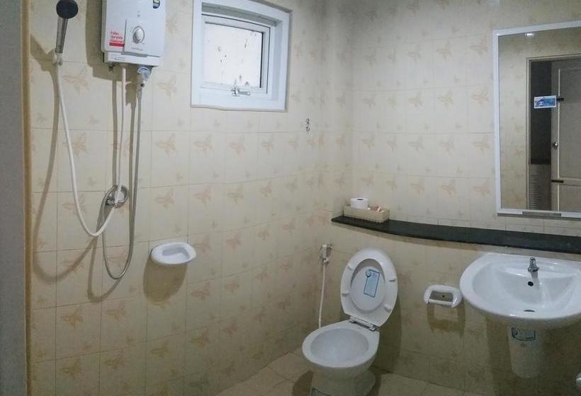 Charoen Apartment Hotel Trang 17