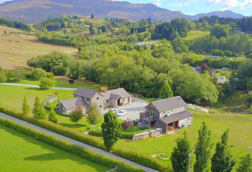 Bed and Breakfast Three Thirty