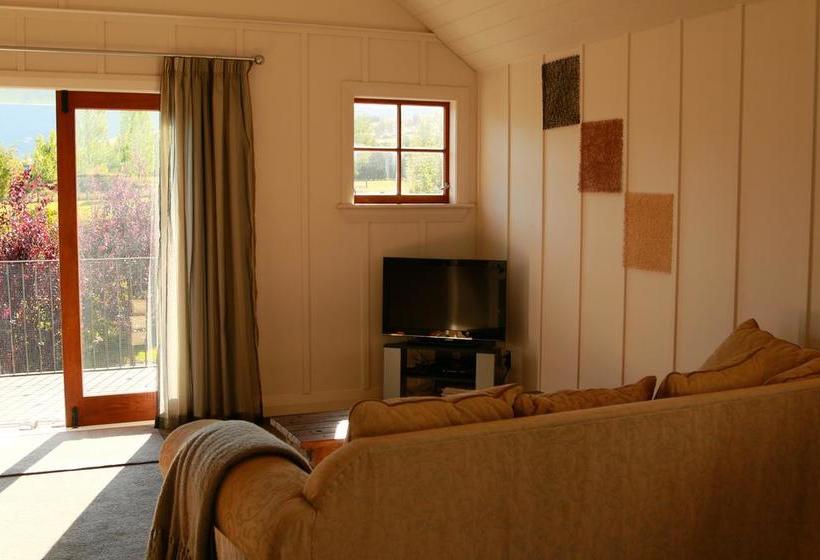 Bed and Breakfast Three Thirty 9