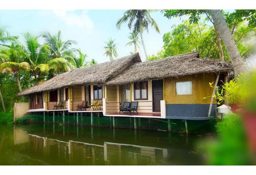 Kadalkkara Lake Resort 2