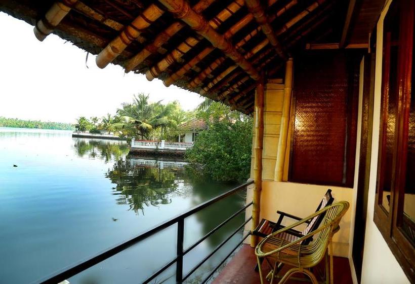 Kadalkkara Lake Resort 6