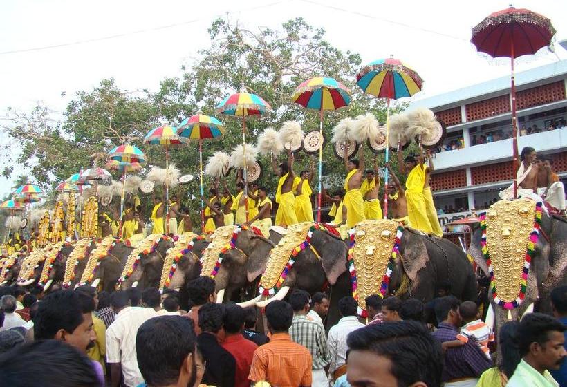 Kadalkkara Lake Resort 8