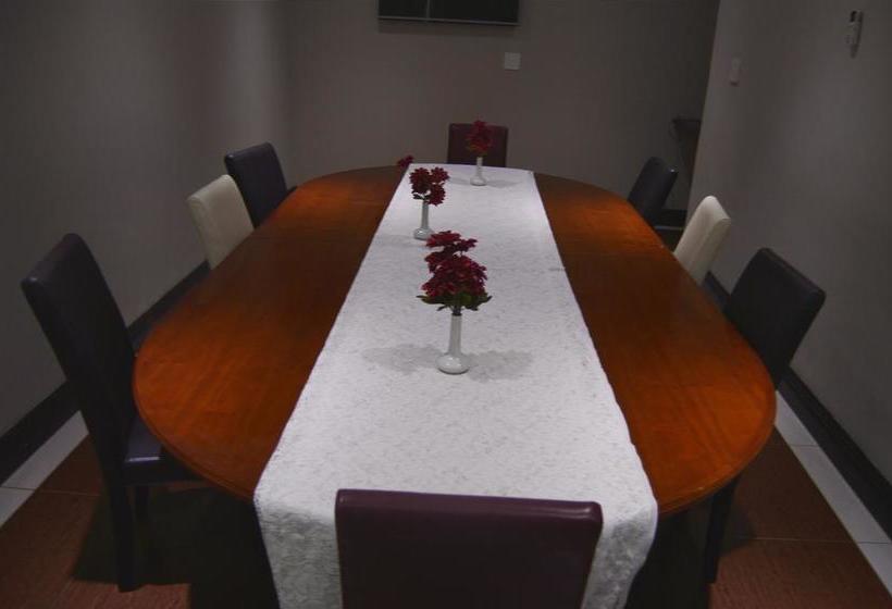 Hotel The Pillows Suite 10