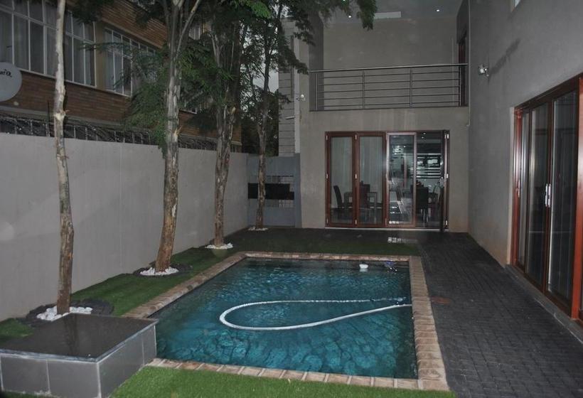 Hotel The Pillows Suite 9