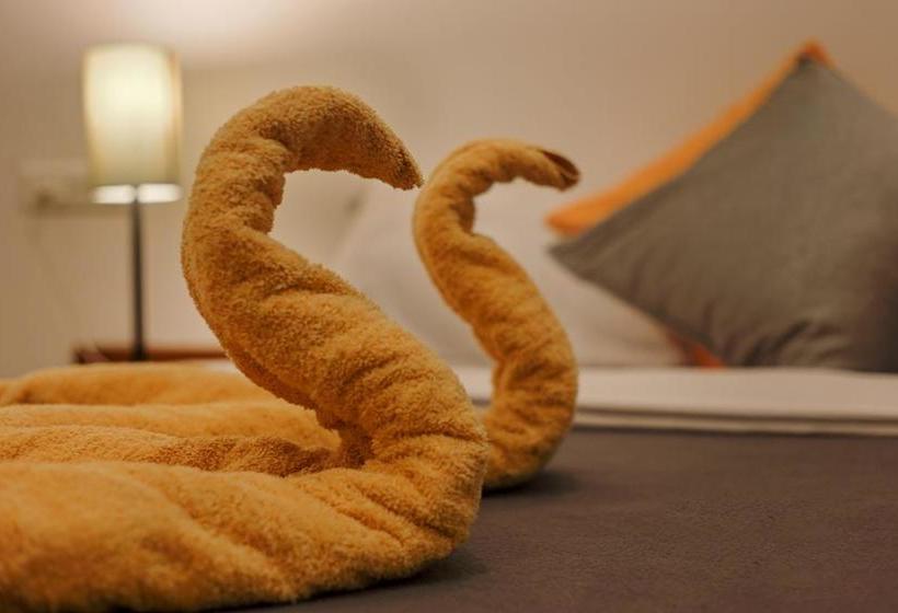 Hostel Zostel Ooty 9