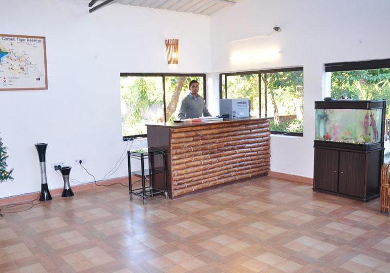 Kanwhizz Hum Tum Resort 16