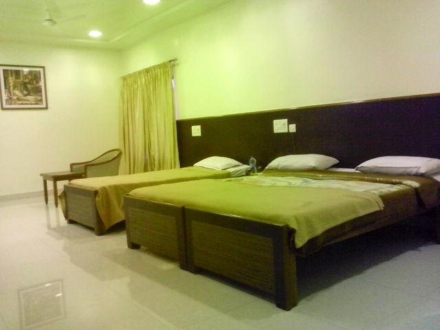 Hotel Kohinoor Square 12