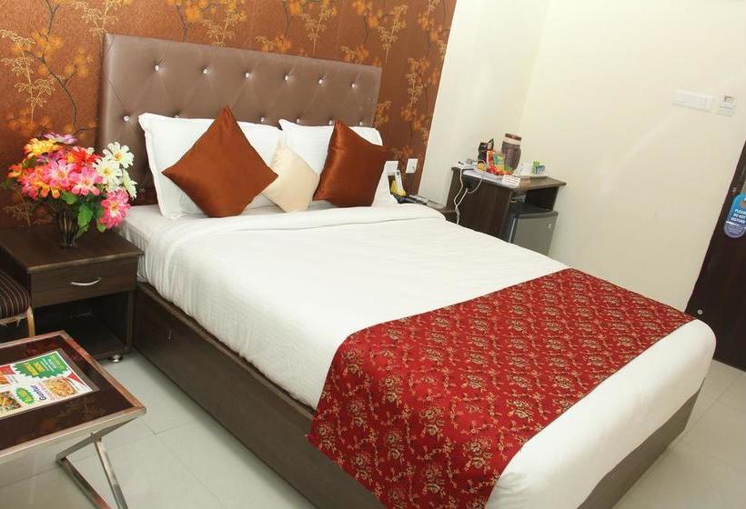 Hotel Lotus Grand 17