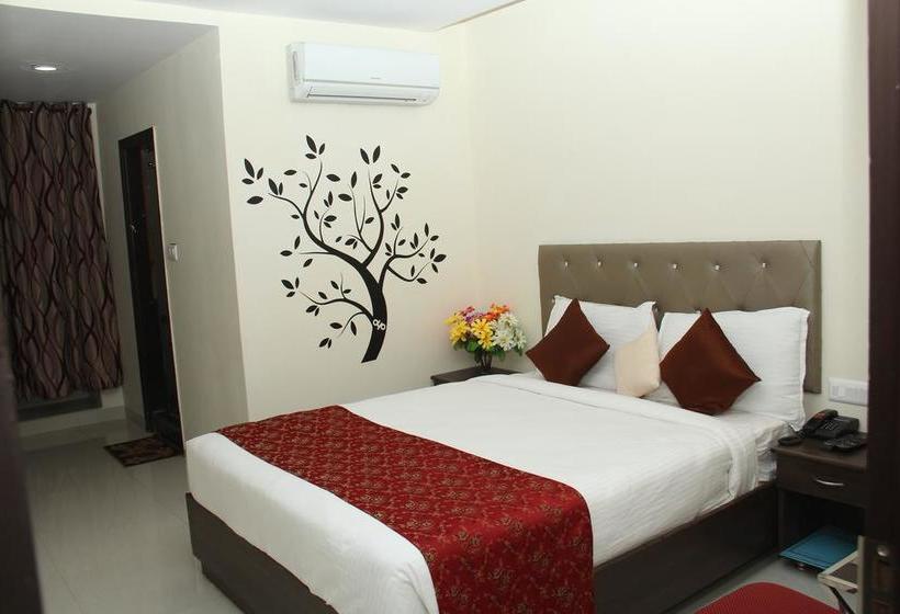 Hotel Lotus Grand 18