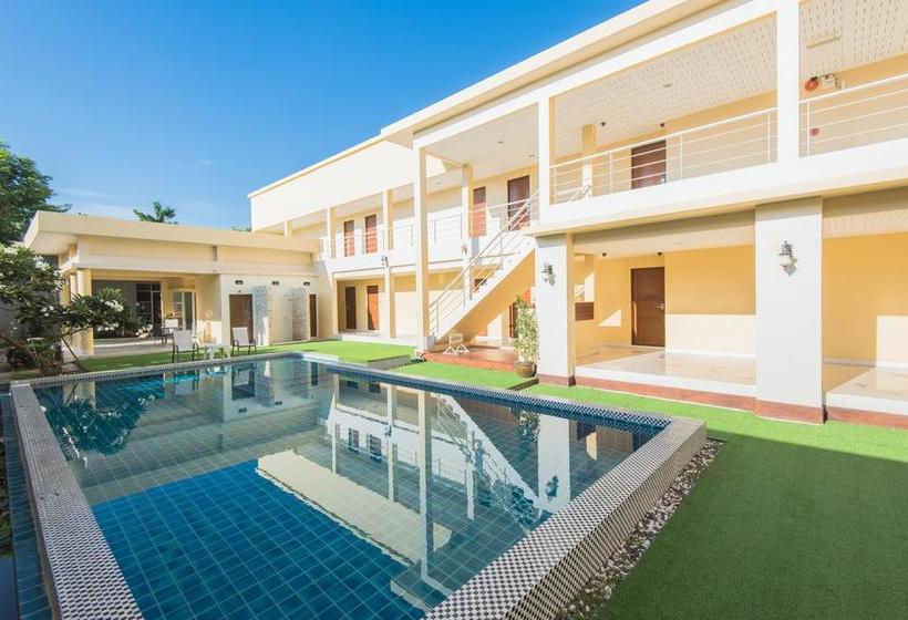 Hotel Baan Talay See Cream Resort