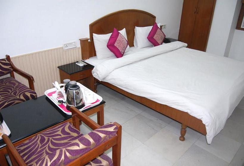 Hotel Victoria International 11