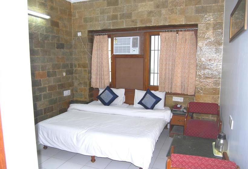 Hotel Victoria International 18