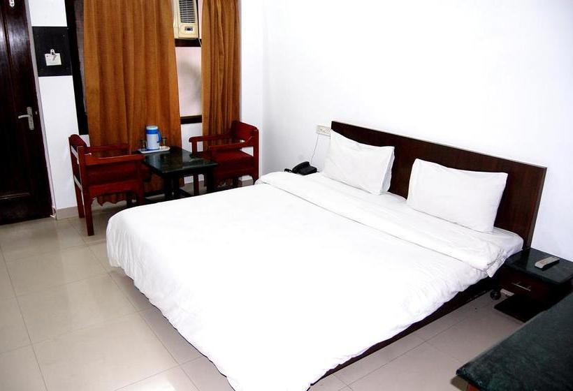 Hotel Victoria International 8