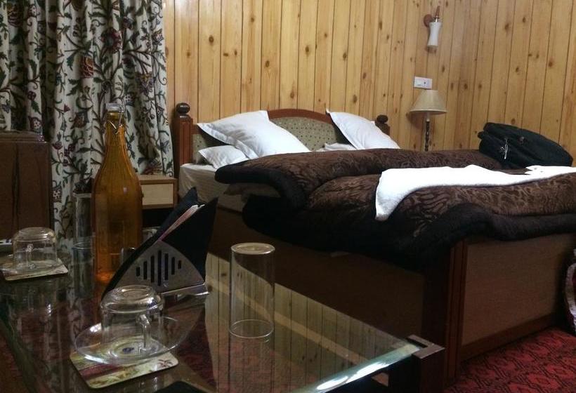 Pine View Resort Jammu y Cachemira