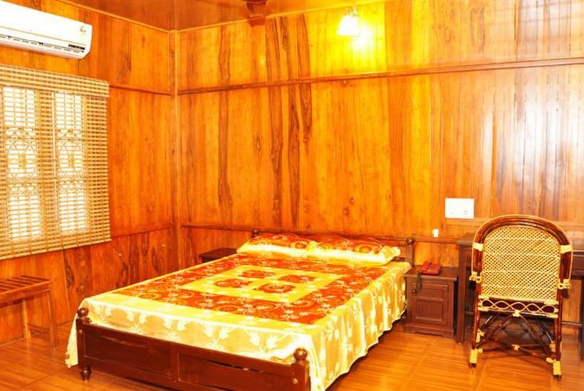 Resort Palm Grove Holidays 1