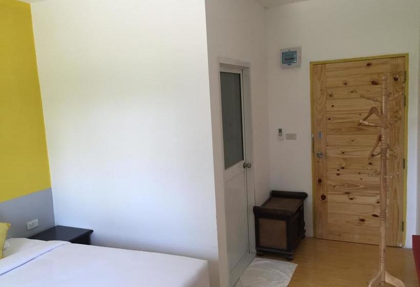 Room Hostel 13