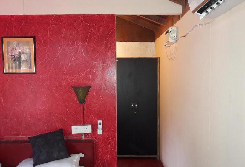 Bed and Breakfast Shiva Cottages 4