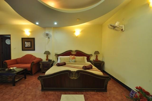 Hotel Yadu Residency 13