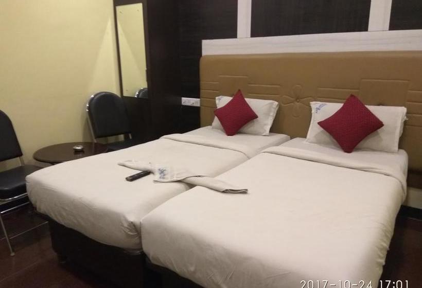 Hotel Aakash Residency 8