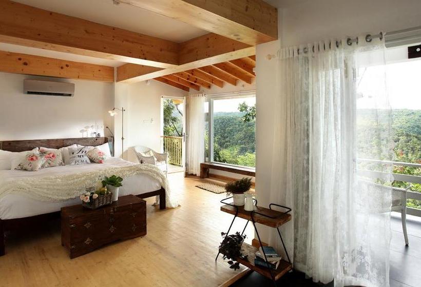 Hotel Hills & Hues Kerala