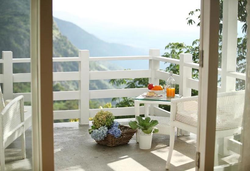 Hotel Hills & Hues 10