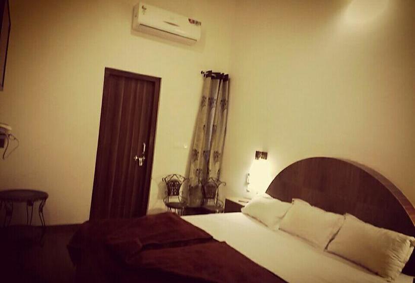 Comfy Shakti Resort Pushkar 18
