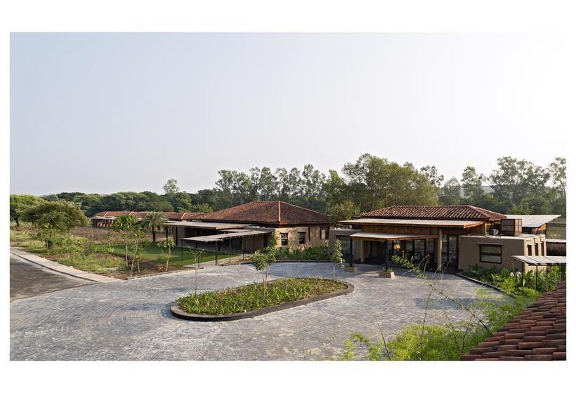 Resort Jehan Numa Retreat Club & Spa 1