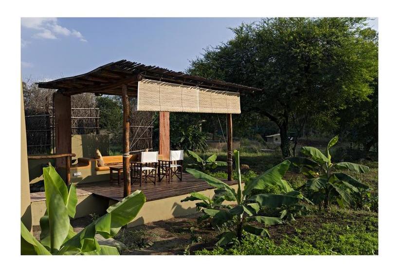 Resort Jehan Numa Retreat Club & Spa 10