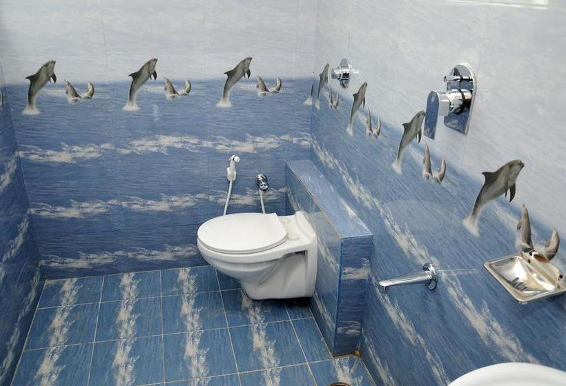 Hotel Atithi Comforts 8