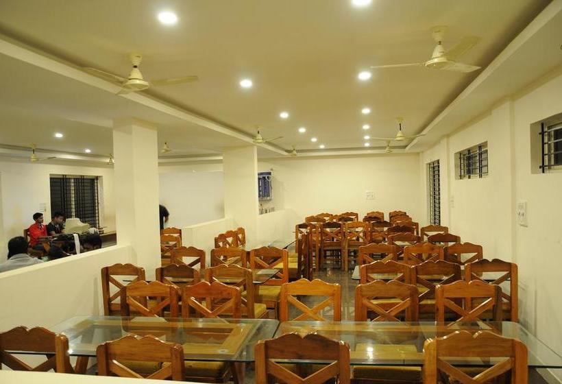 Hotel Atithi Comforts 9