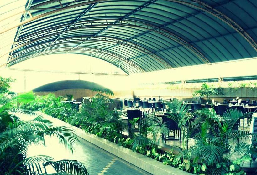 Hotel Oyo Premium Nh 8 Dahisar Mumbai 11