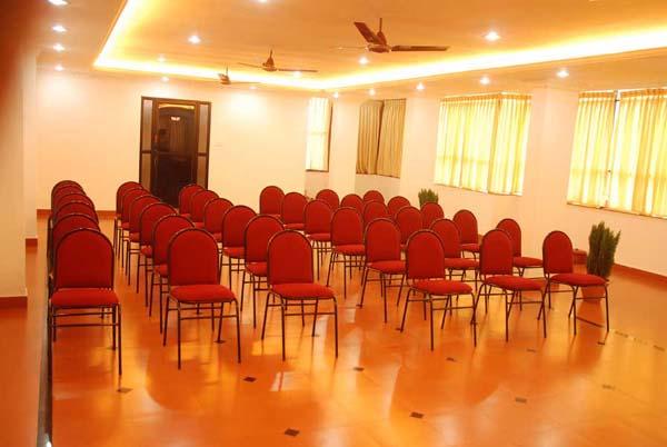 Hotel Lakeshore Inn 16