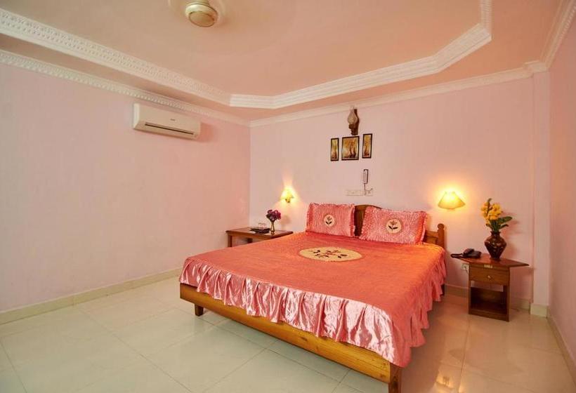 Hotel Lakeshore Inn 5