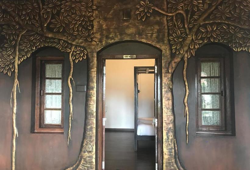 Resort Country Tavern 2