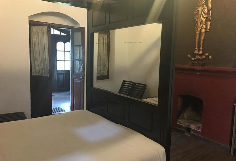 Resort Country Tavern 3