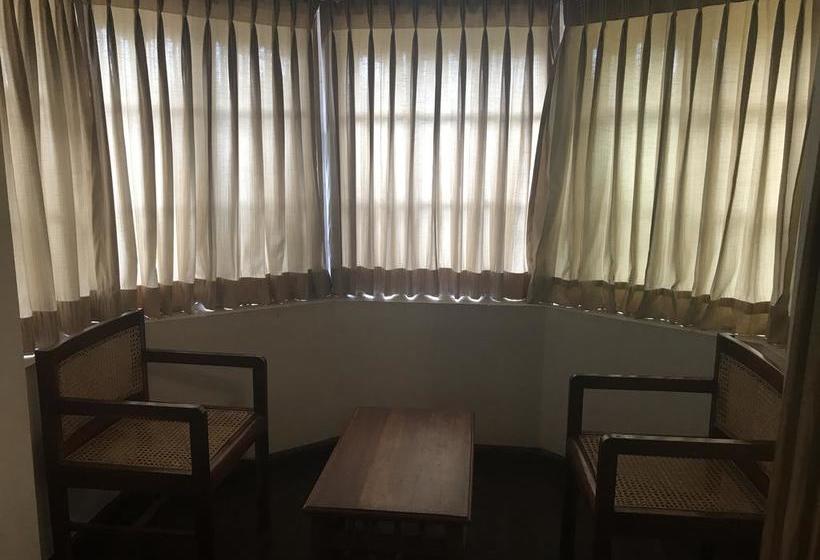 Resort Country Tavern 6