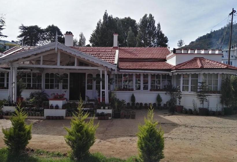 Resort Country Tavern 9