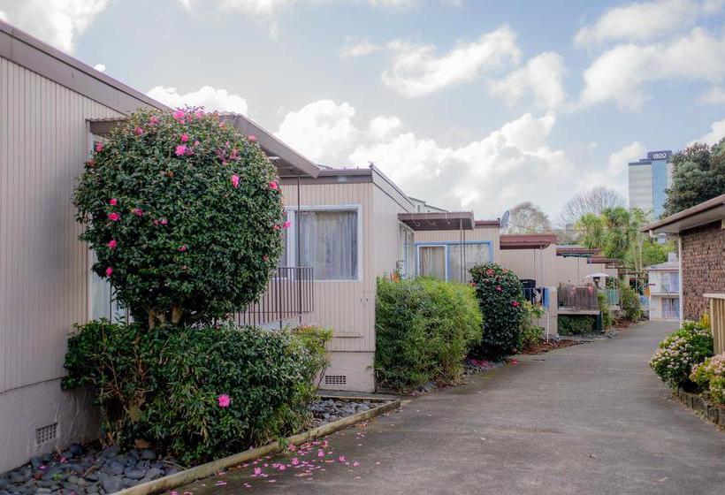 Away Home Villa Motel 10