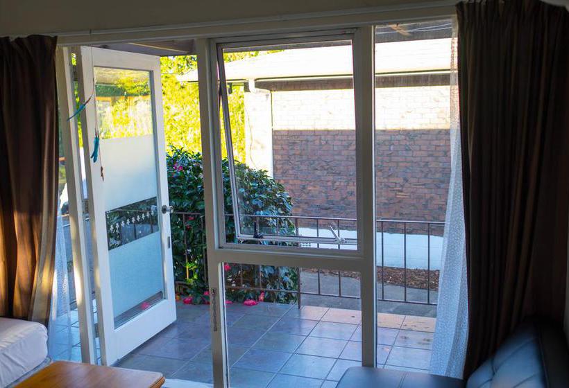 Away Home Villa Motel 3