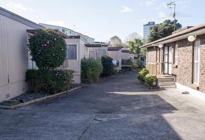 Away Home Villa Motel 5