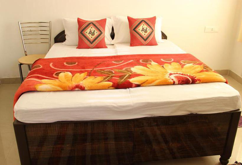 Hotel Vyas & Nirvana Yoga 4