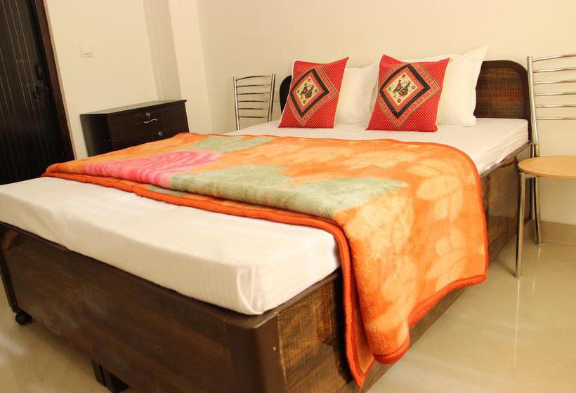 Hotel Vyas & Nirvana Yoga 5