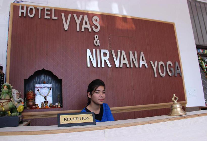 Hotel Vyas & Nirvana Yoga 9