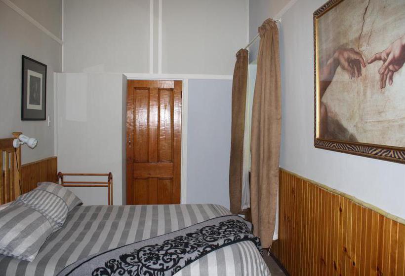 Hostel Backpackers Paradise And Joyrides 7