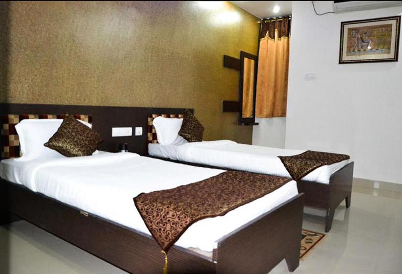 Hotel Blues Shivalik 12