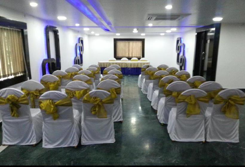 Hotel Blues Shivalik 5